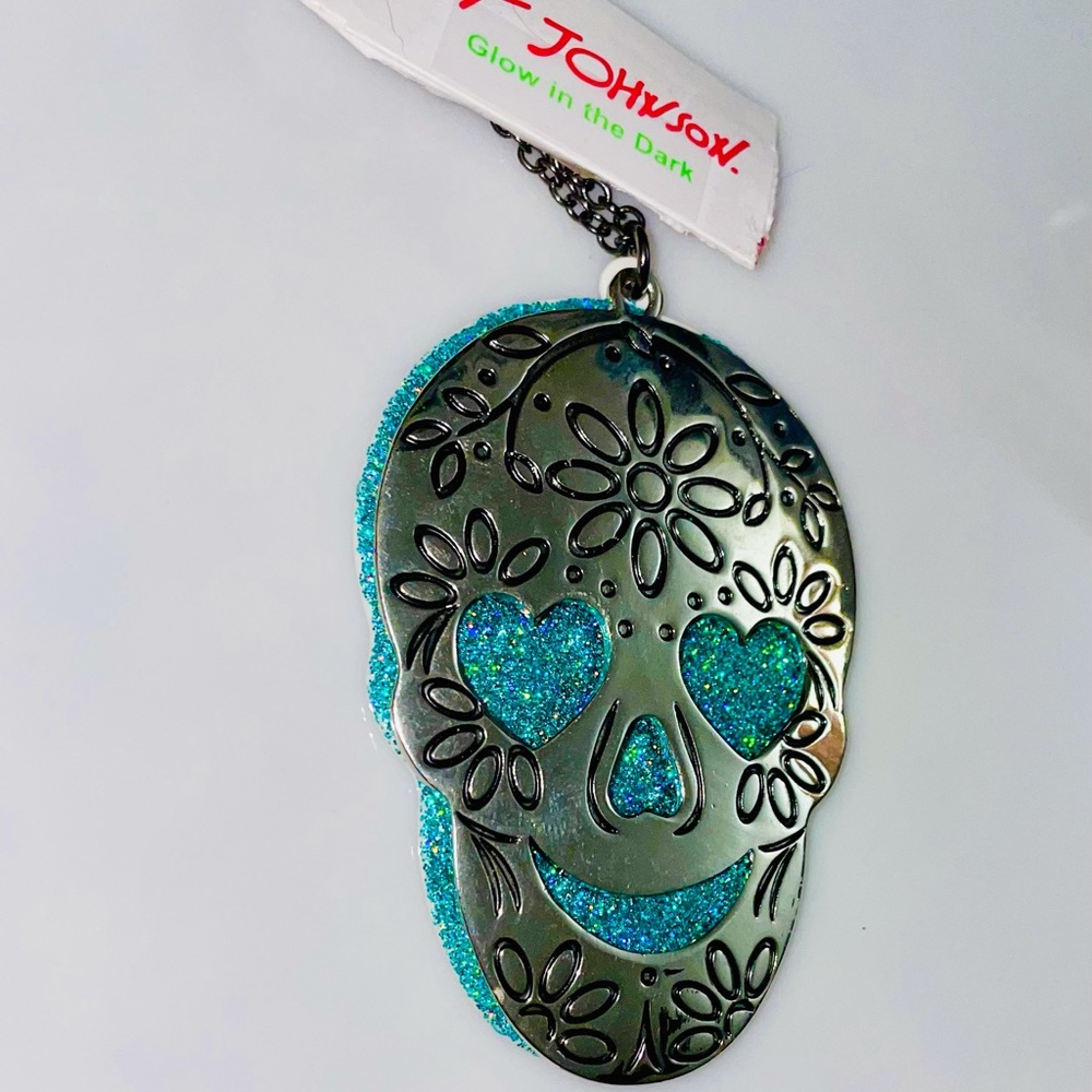 Betsey Turquoise Glitter ☠️  Skull ☠️ Necklace